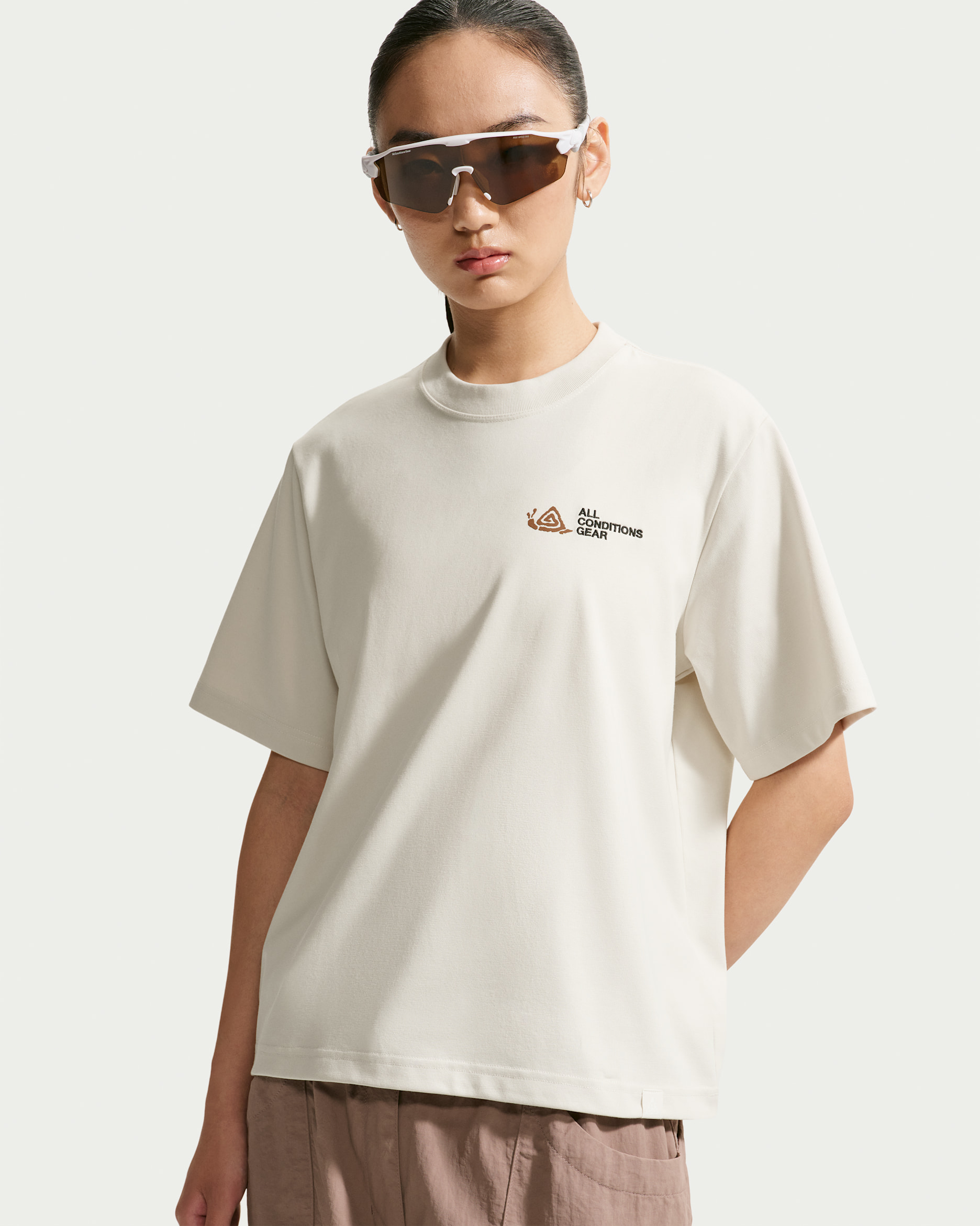 NIKE公式】ACG ウィメンズ Tシャツ.オンラインストア (通販サイト)